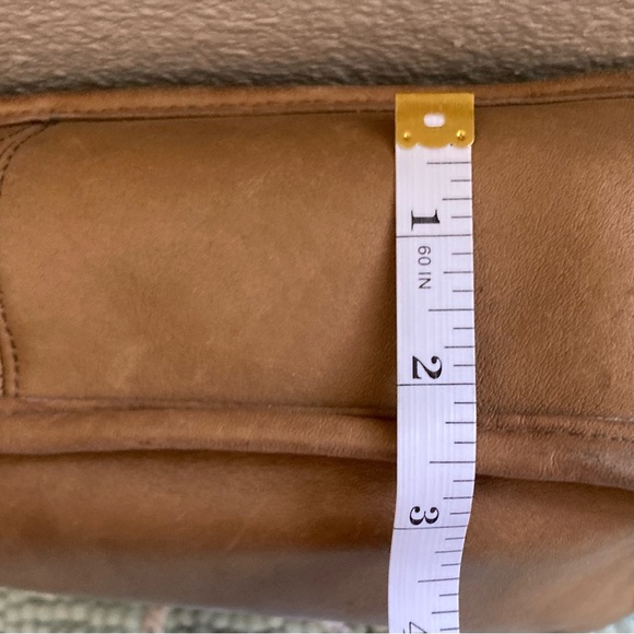 Coach Light Brown Tan Leather Shoulder Bag Made in NYC USA Vintage - Picture 9 of 12